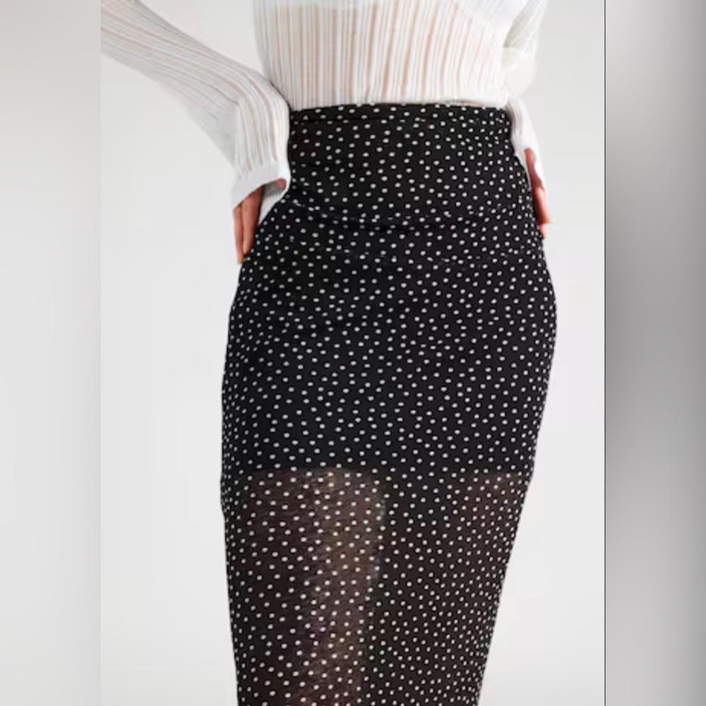 Abercrombie & Fitch Black and White Polka Dot Pencil Skirt